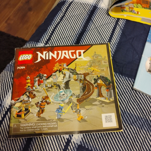 Legos - Picture 7 of 7